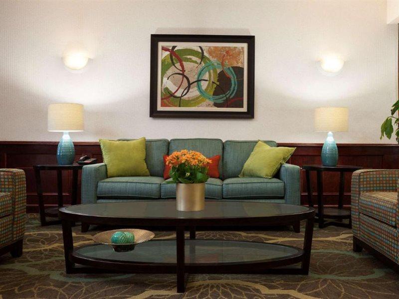 Super 8 By Wyndham Aurora/naperville Area Aurora