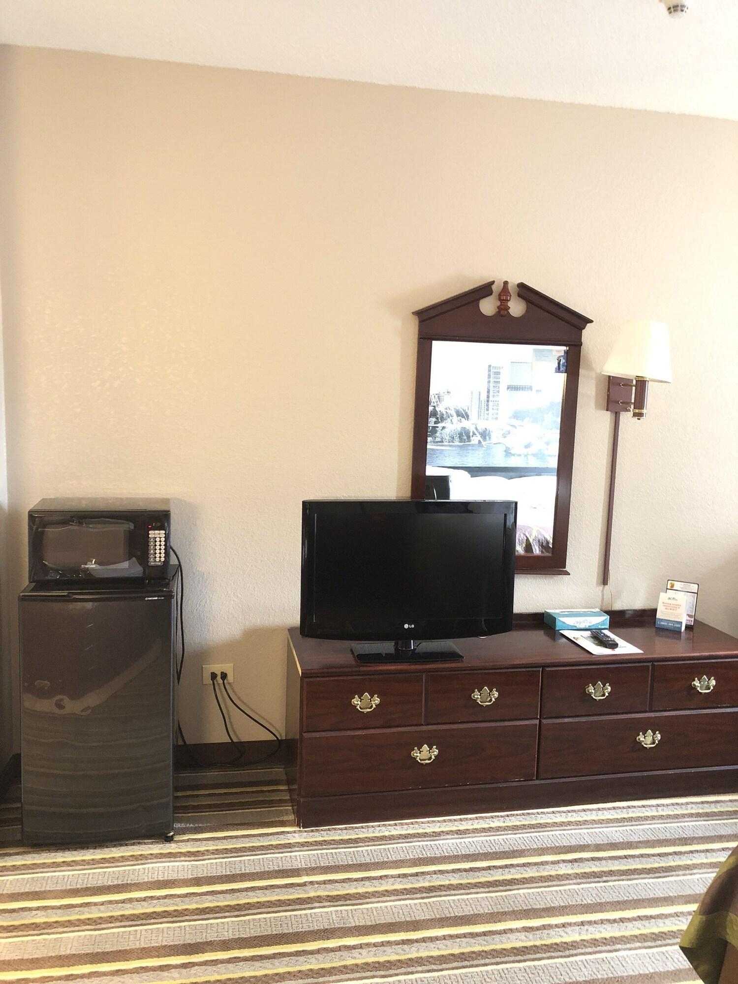 Super 8 By Wyndham Aurora/naperville Area Hotel Aurora
