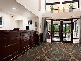 Hotel Super 8 By Wyndham Aurora/naperville Area Aurora