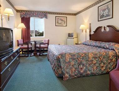 Super 8 By Wyndham Aurora/naperville Area Hotel 2*